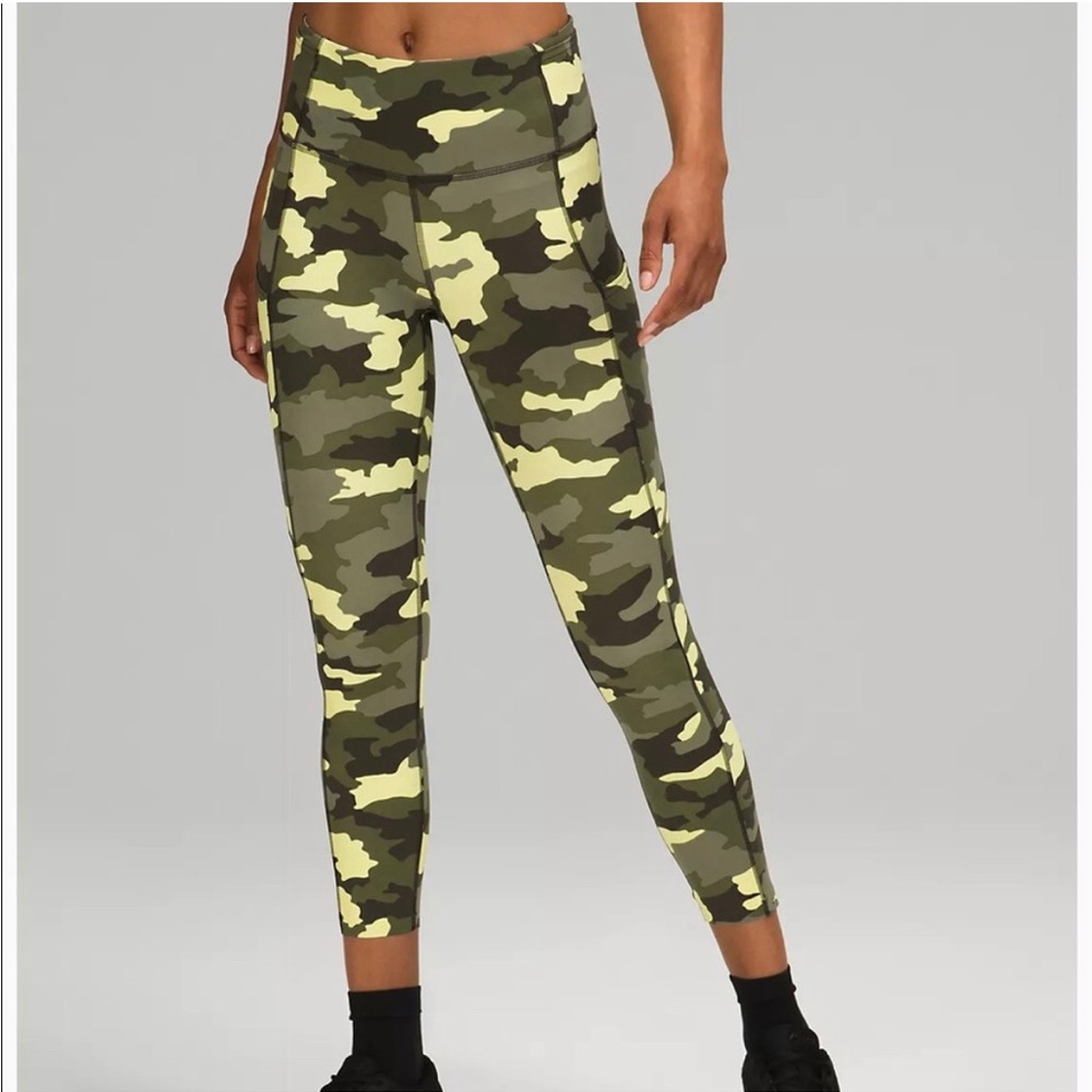 lululemon Size 8 Fast and Free HR Tight 25” 💚